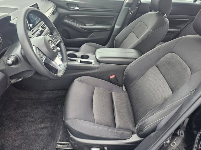 Used 2025 Nissan Altima 2.5 SV FWD image 16