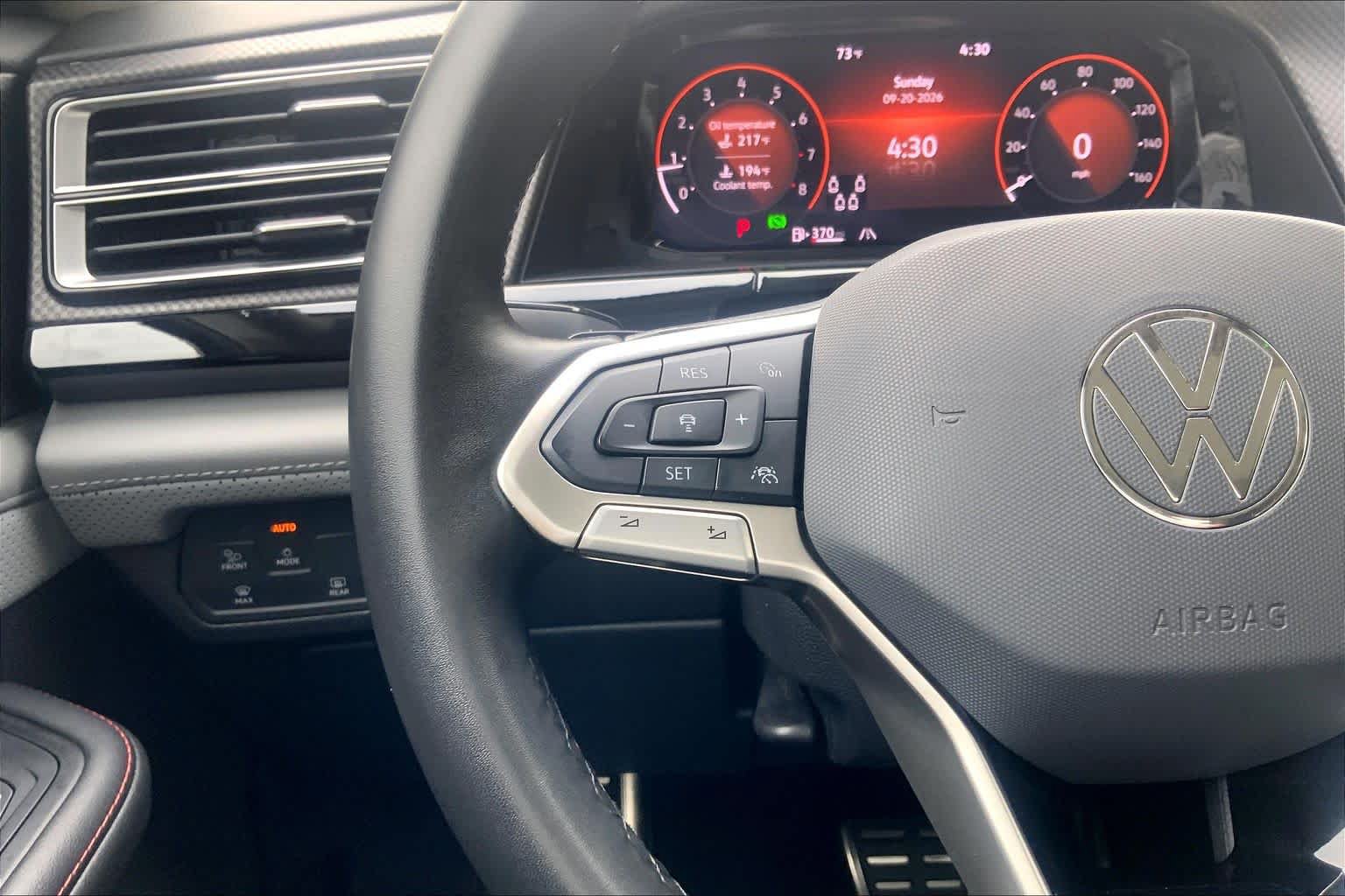 Used 2024 Volkswagen Atlas Peak Edition SE AWD/4WD image 23