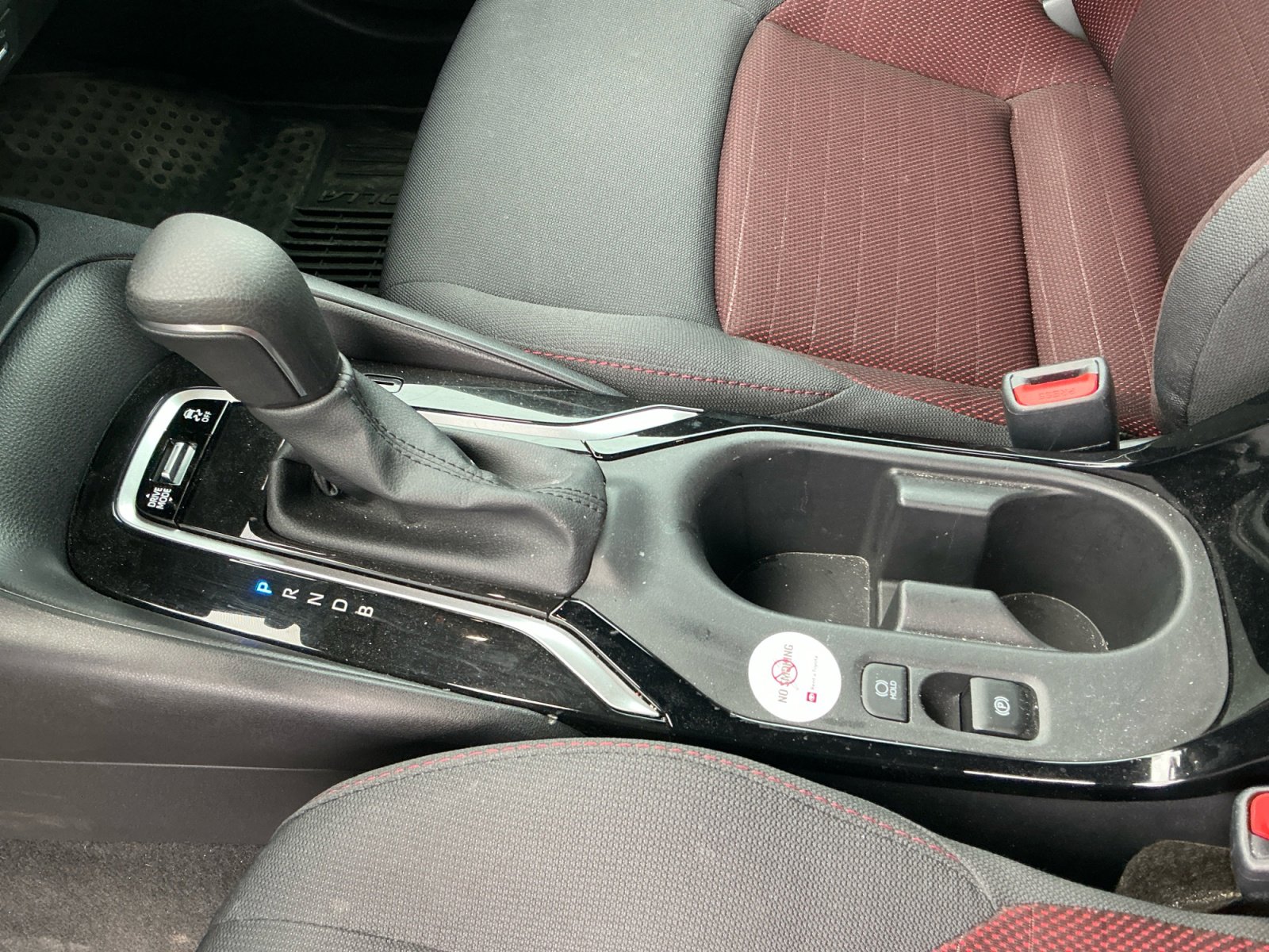 Certified 2025 Toyota Corolla SE w/ Convenience Package image 15