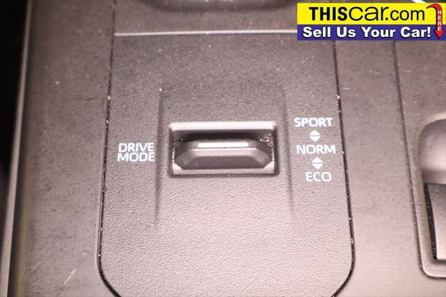 Used 2023 Toyota Highlander XLE image 20