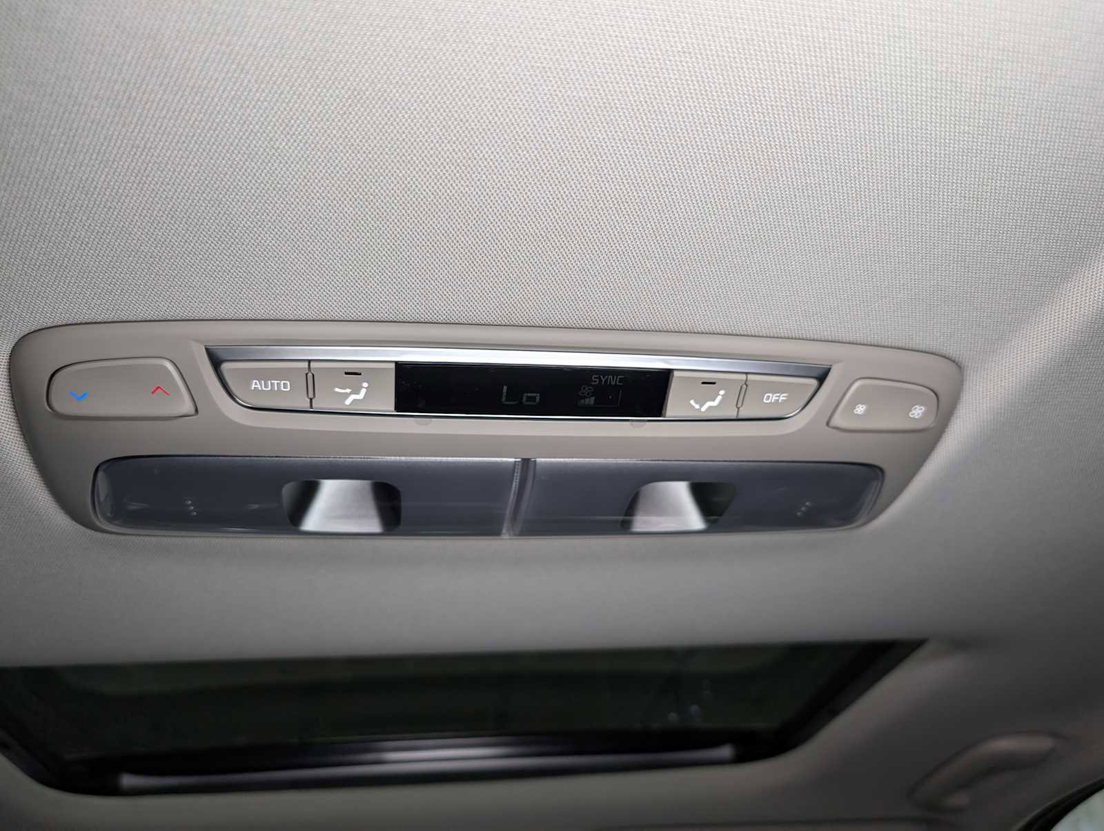 New 2025 Kia Telluride S image 18