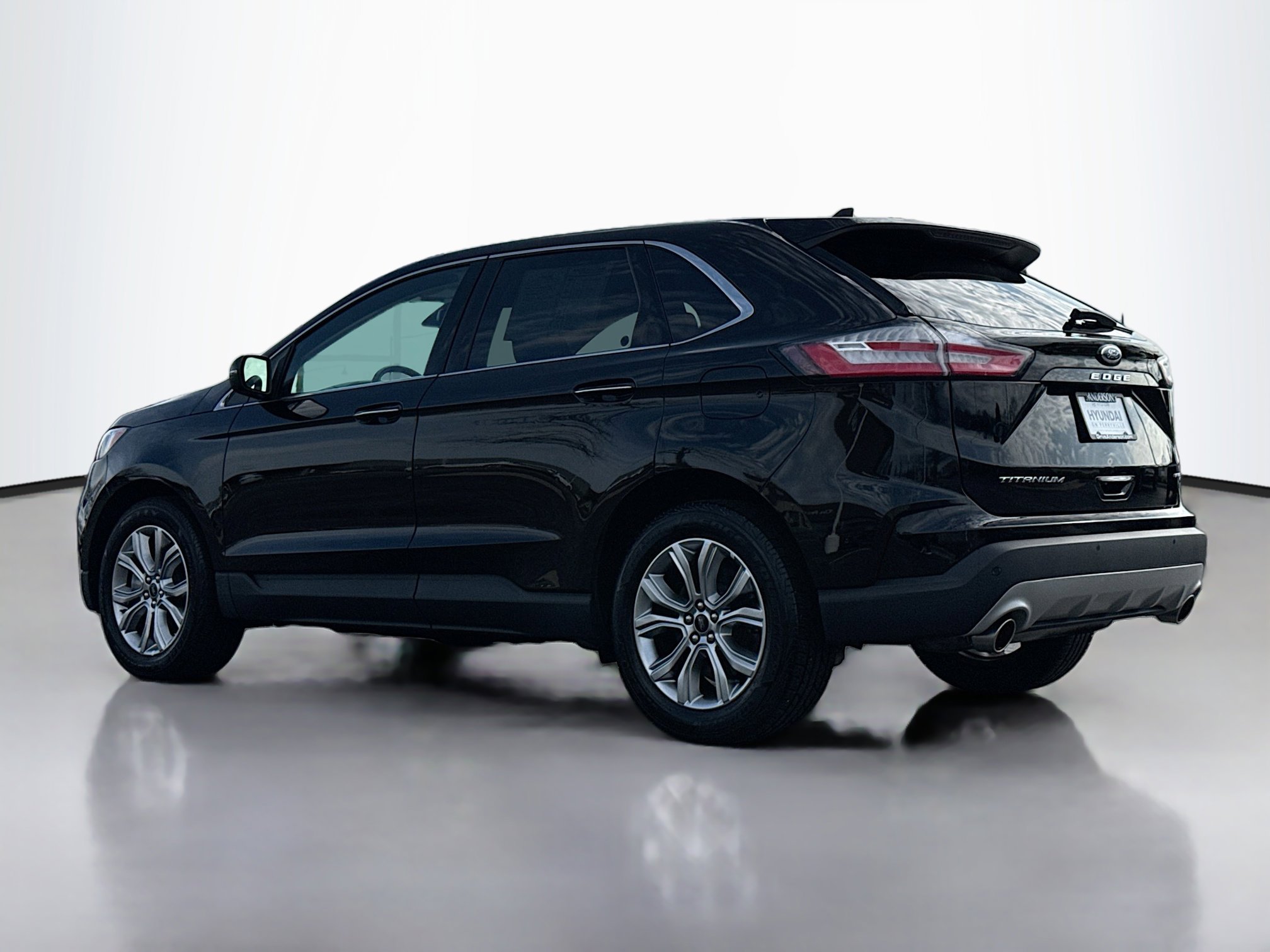 Used 2024 Ford Edge Titanium image 14