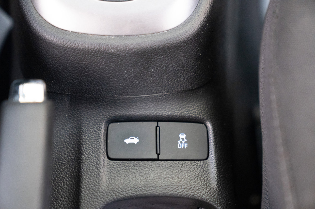 Used 2018 Chevrolet Sonic LT image 30