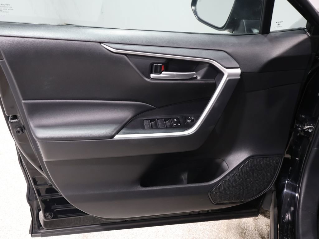 Used 2024 Toyota RAV4 XLE image 12