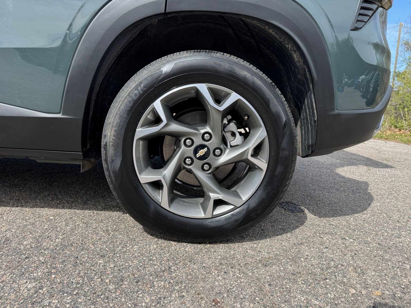 Used 2025 Chevrolet Trax LT image 25