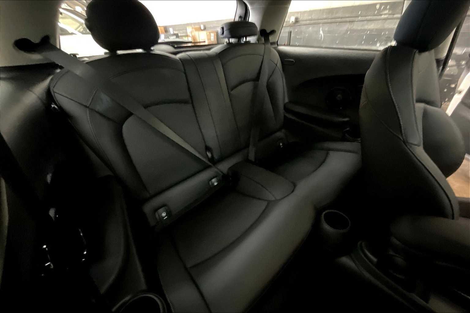 Used 2024 MINI Cooper SE image 30