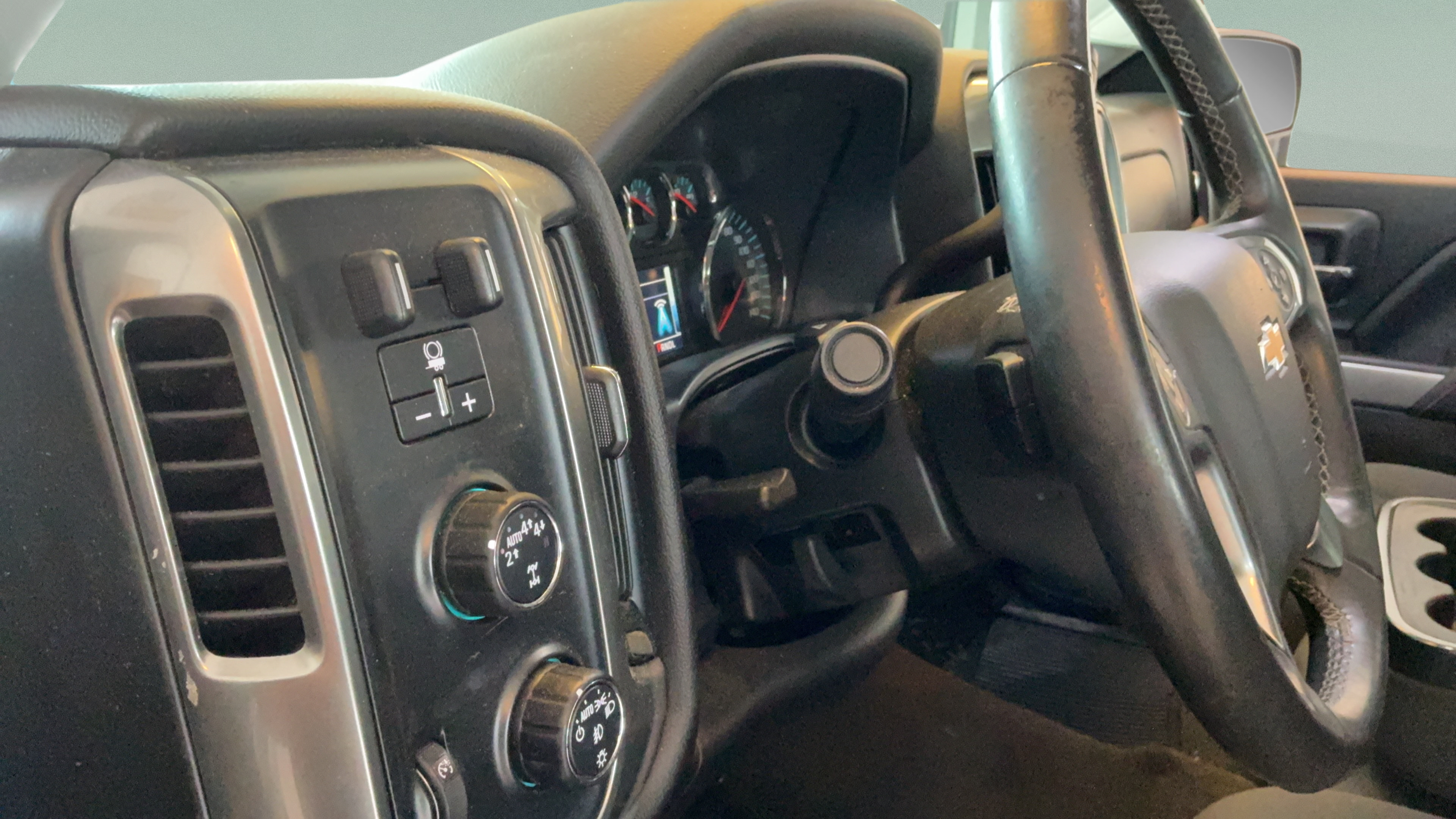 Used 2018 Chevrolet Silverado 1500 LT w/ All Star Edition AWD/4WD image 19