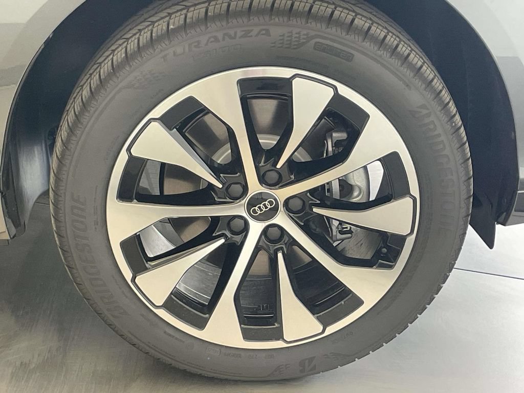 New 2026 Audi Q3 quattro 2.0T AWD/4WD image 14