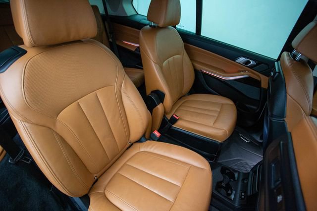 Used 2020 BMW X7 xDrive40i w/ Executive Package image 28