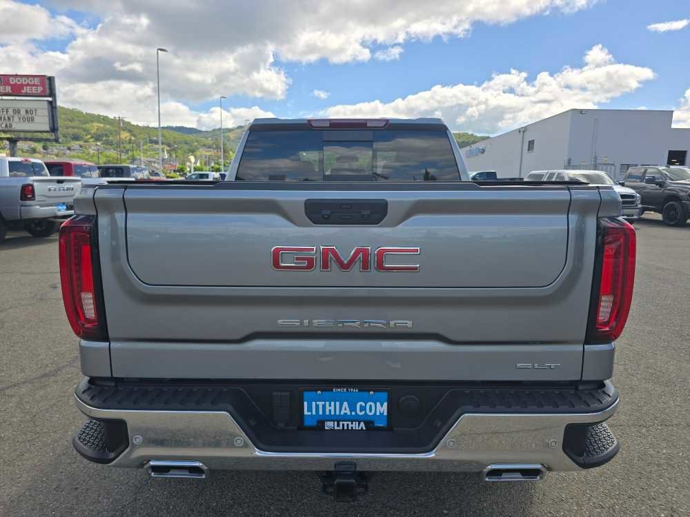 Used 2025 GMC Sierra 1500 SLT w/ SLT Premium Plus Package AWD/4WD image 4
