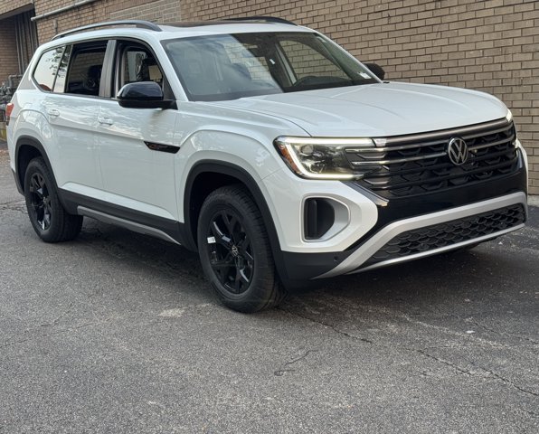 New 2026 Volkswagen Atlas Peak Edition