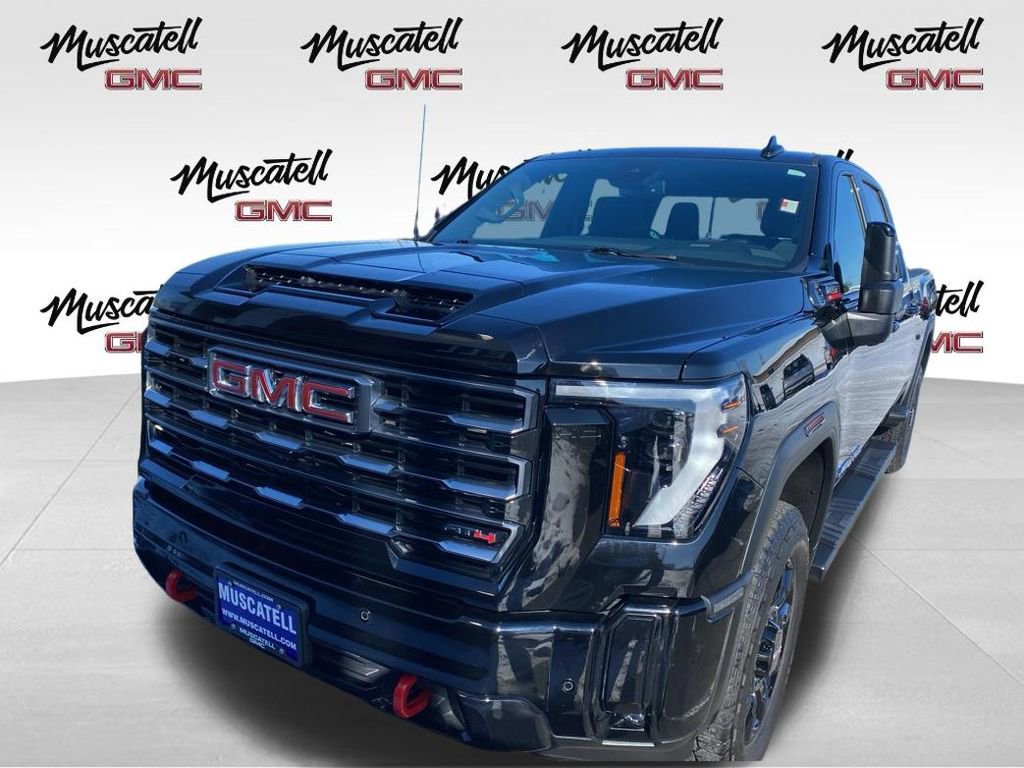Used 2025 GMC Sierra 2500 AT4 image 2