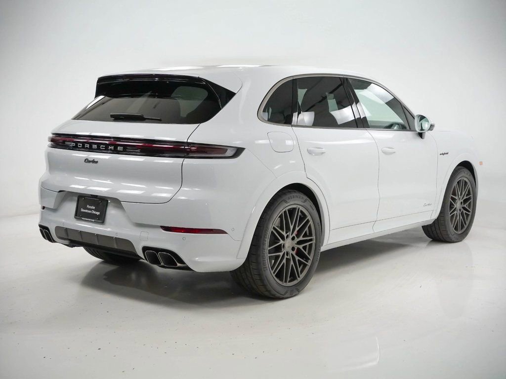 Certified 2025 Porsche Cayenne Turbo image 10