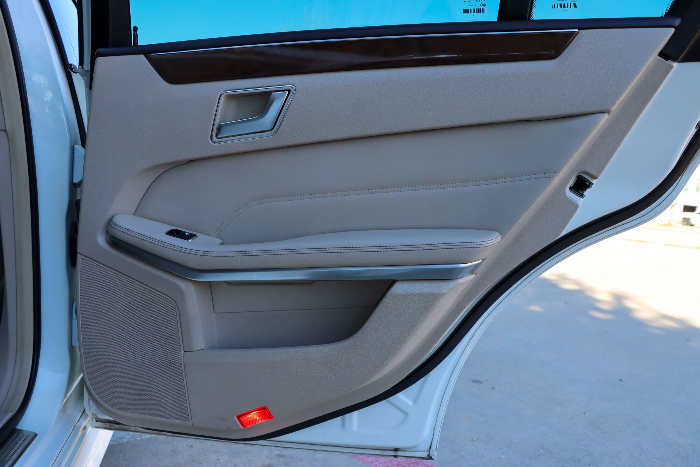 Used 2014 Mercedes-Benz E 350 Sedan image 11