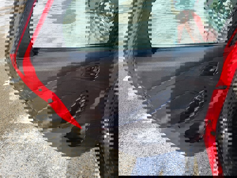 Used 2012 Ford Focus SE w/ SE Sport Pkg image 25