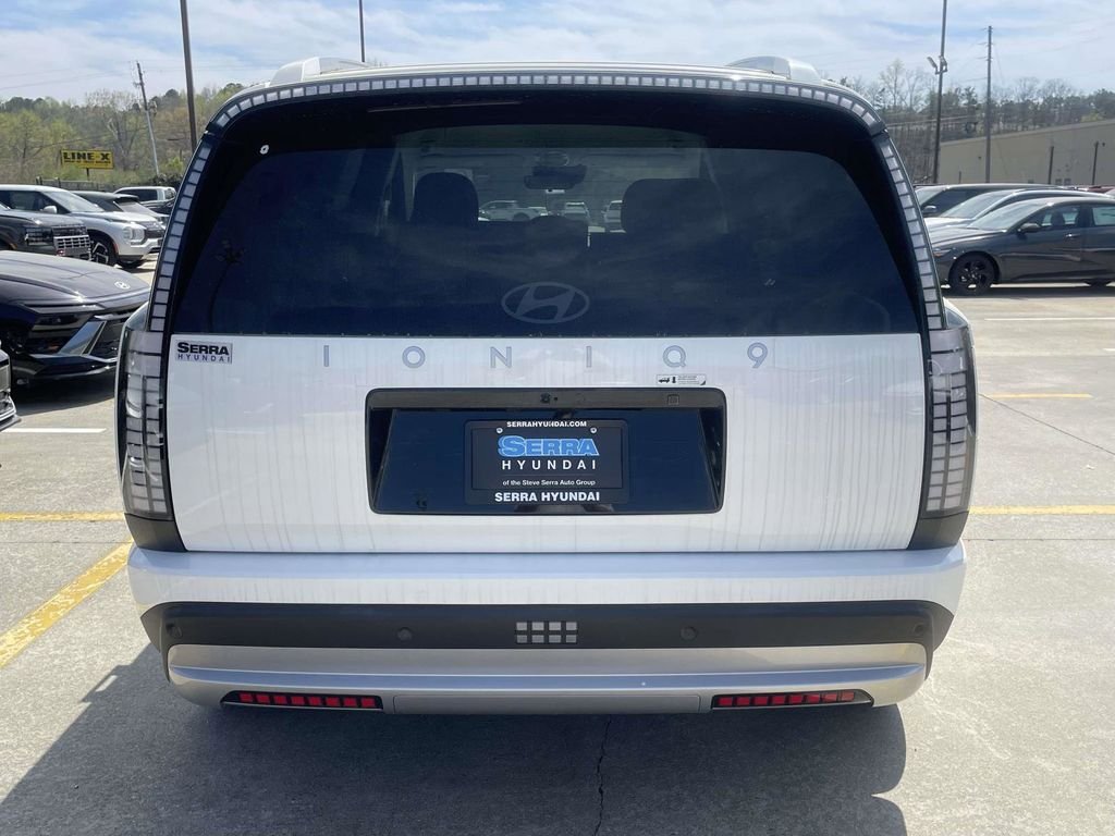 New 2026 Hyundai Ioniq 9 S image 3