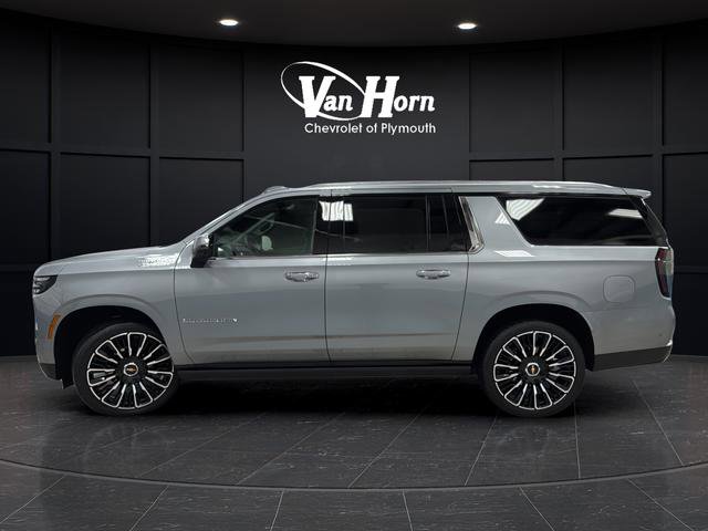 Used 2026 Chevrolet Suburban High Country AWD/4WD image 4