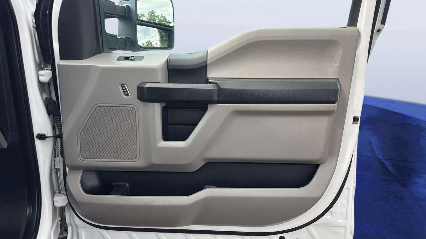 Used 2020 Ford F350 XL w/ STX Appearance Package AWD/4WD image 14