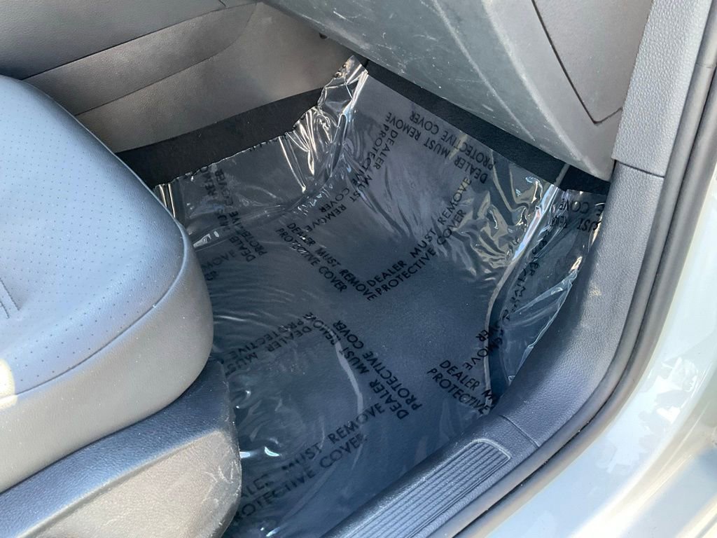 Used 2015 Volkswagen e-Golf SEL Premium image 59