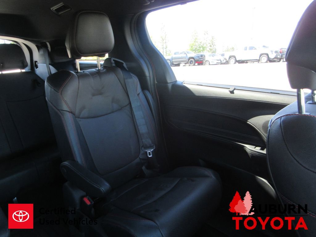 Certified 2025 Toyota Sienna XSE w/ XSE Premium Package image 26