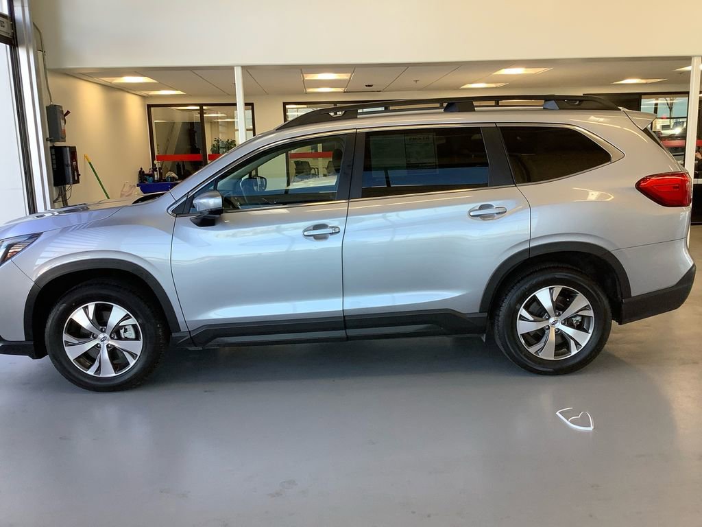 Used 2025 Subaru Ascent Premium image 27