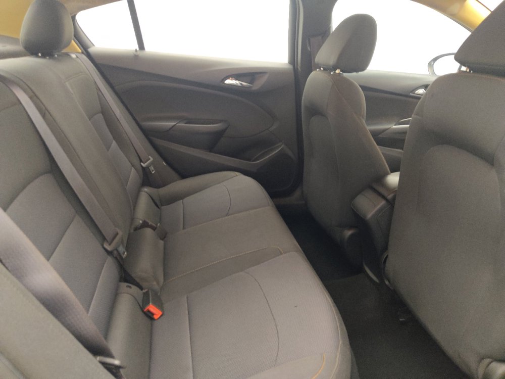 Used 2017 Chevrolet Cruze LS FWD image 19