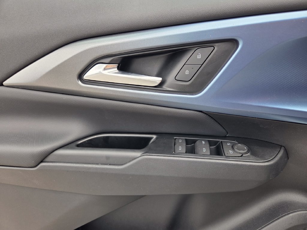 Certified 2024 Chevrolet Equinox EV LT FWD image 22