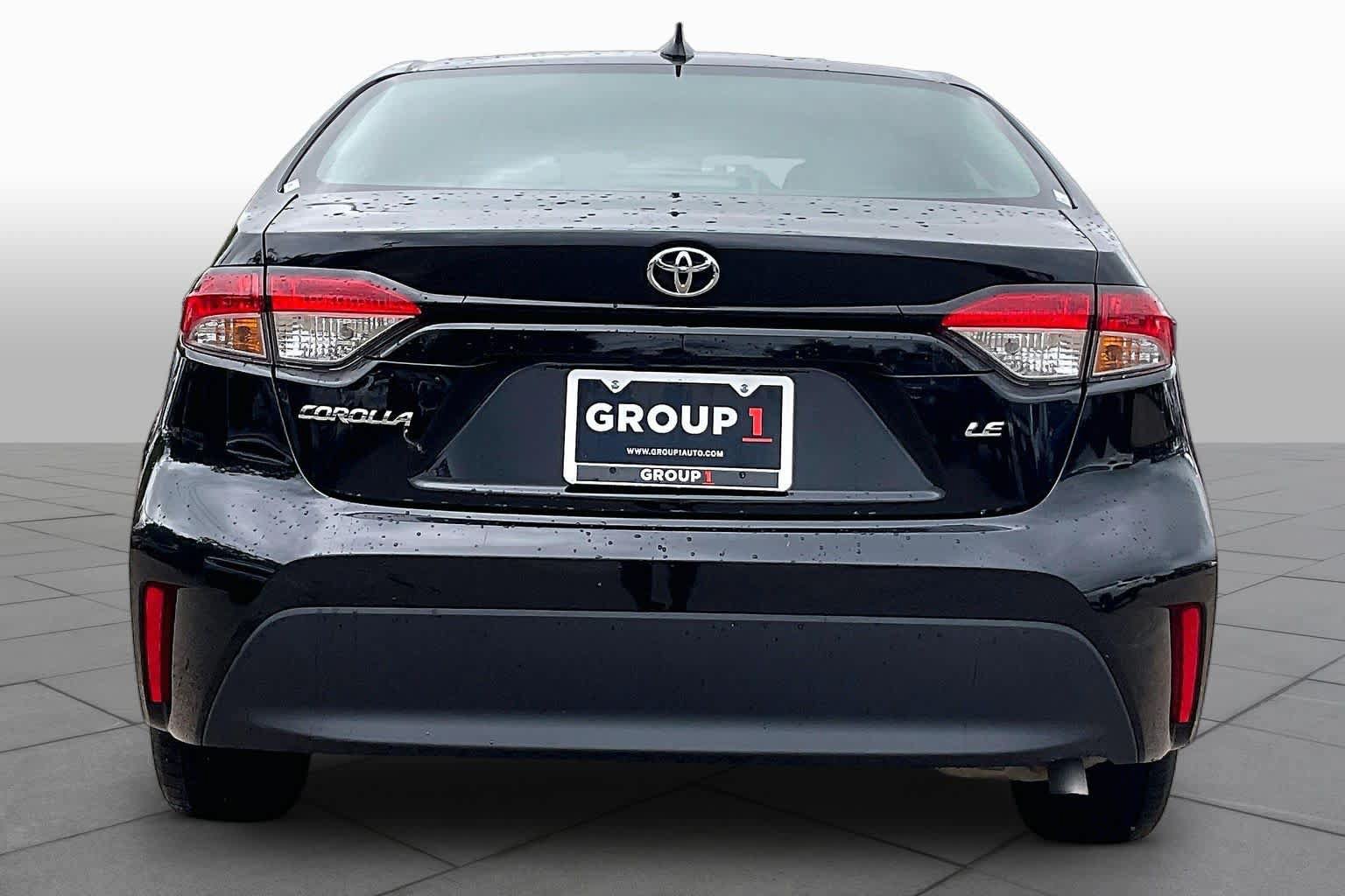 Used 2025 Toyota Corolla LE FWD image 5