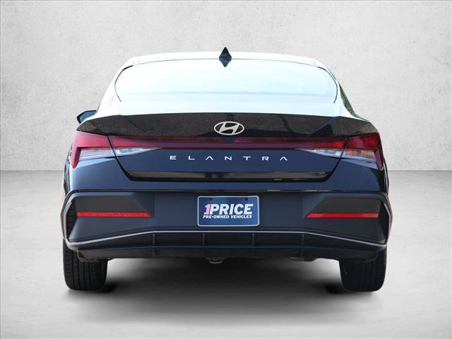 Used 2024 Hyundai Elantra SEL FWD image 6