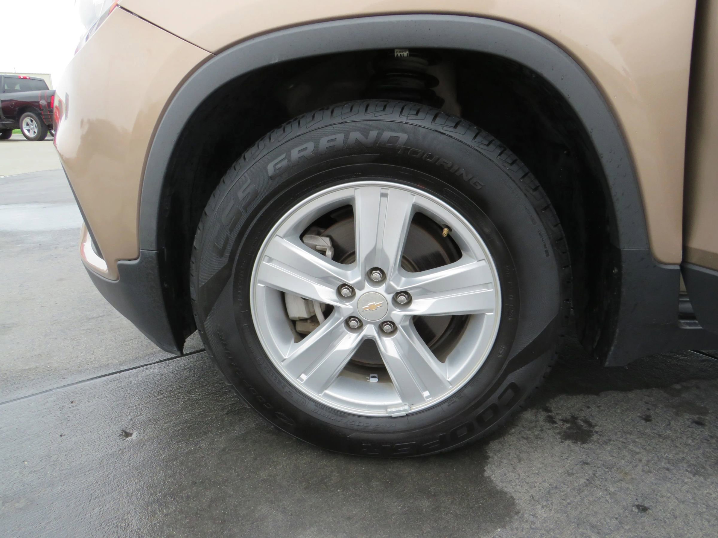 Used 2018 Chevrolet Trax LT w/ LT Convenience Package image 40