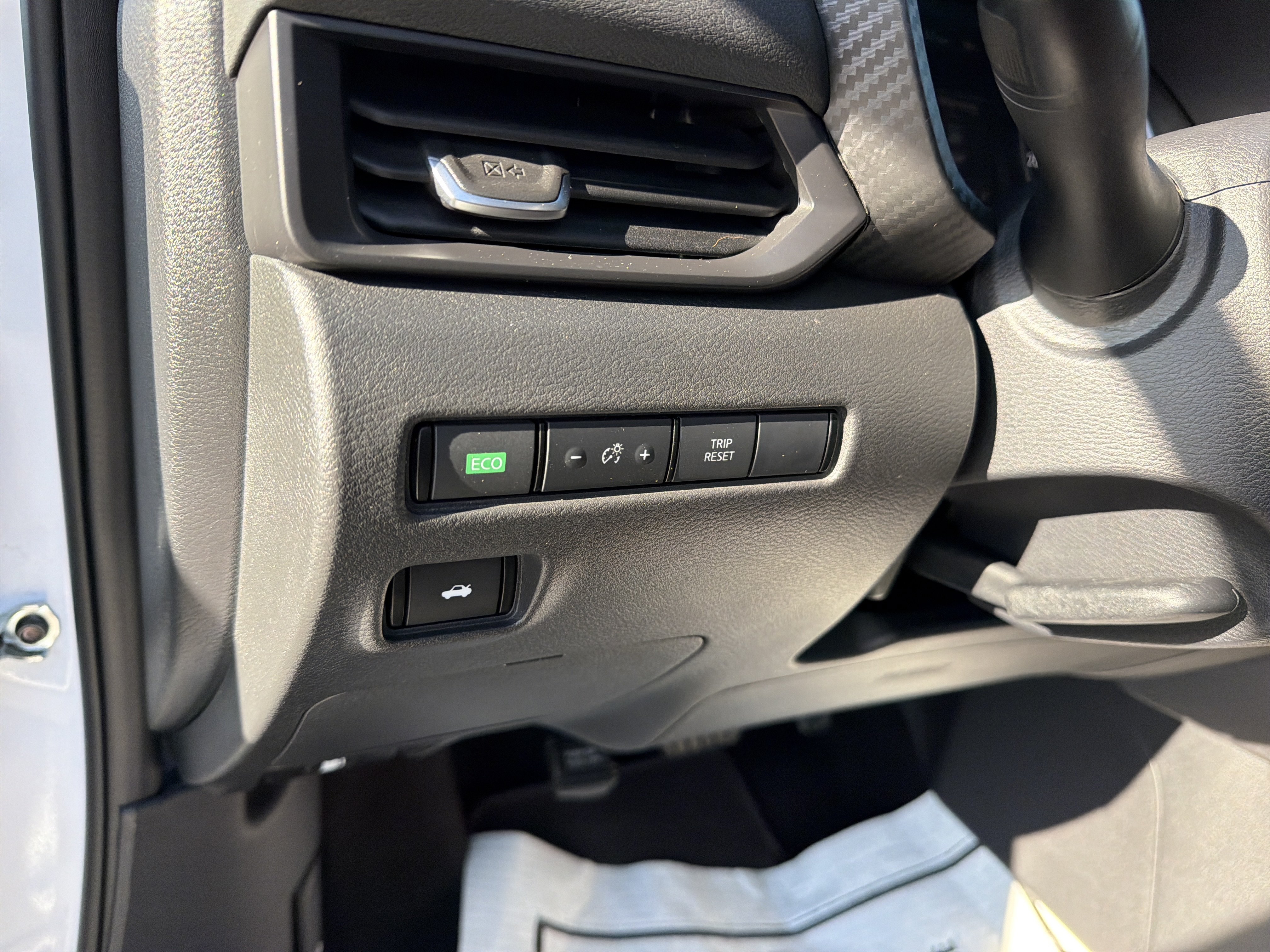 Used 2024 Nissan Sentra S FWD image 16