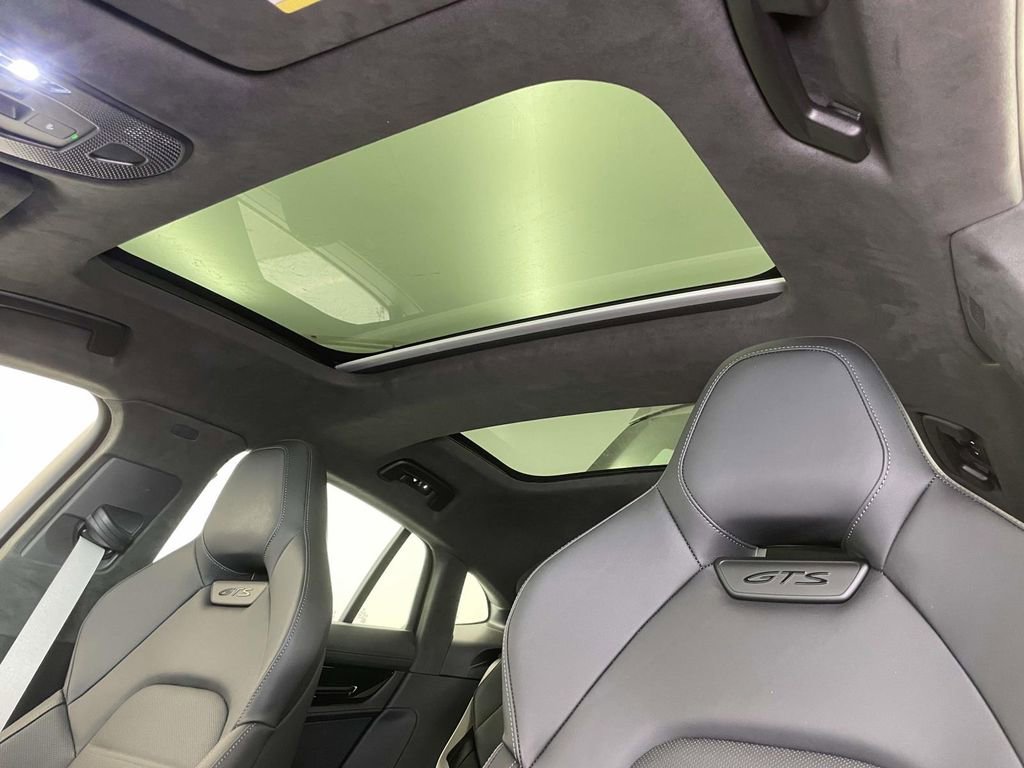 Certified 2025 Porsche Panamera GTS image 18