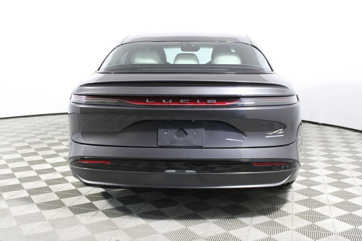 Used 2023 Lucid Air Touring AWD/4WD image 38