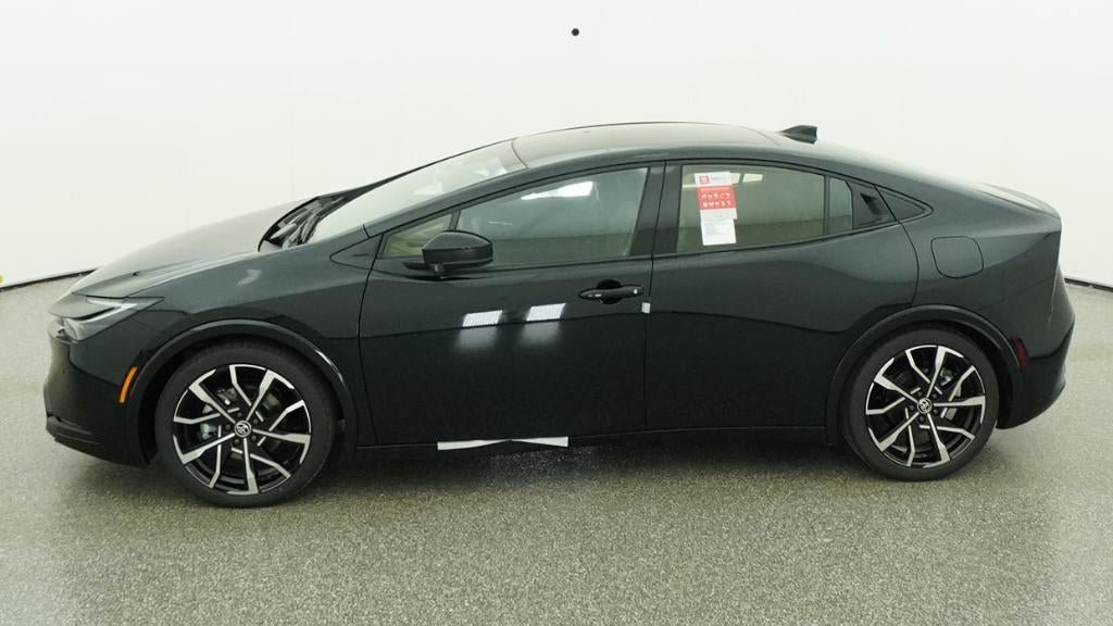 New 2026 Toyota Prius Plug-In Hybrid FWD image 36