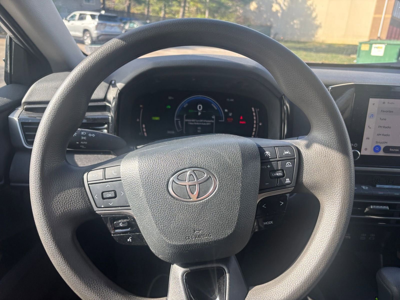 Used 2025 Toyota Camry LE image 32