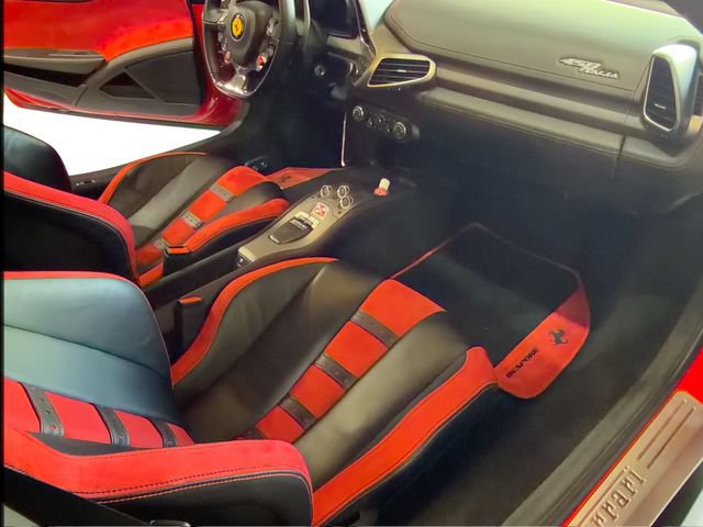 Used 2014 Ferrari 458 Italia Coupe RWD image 17