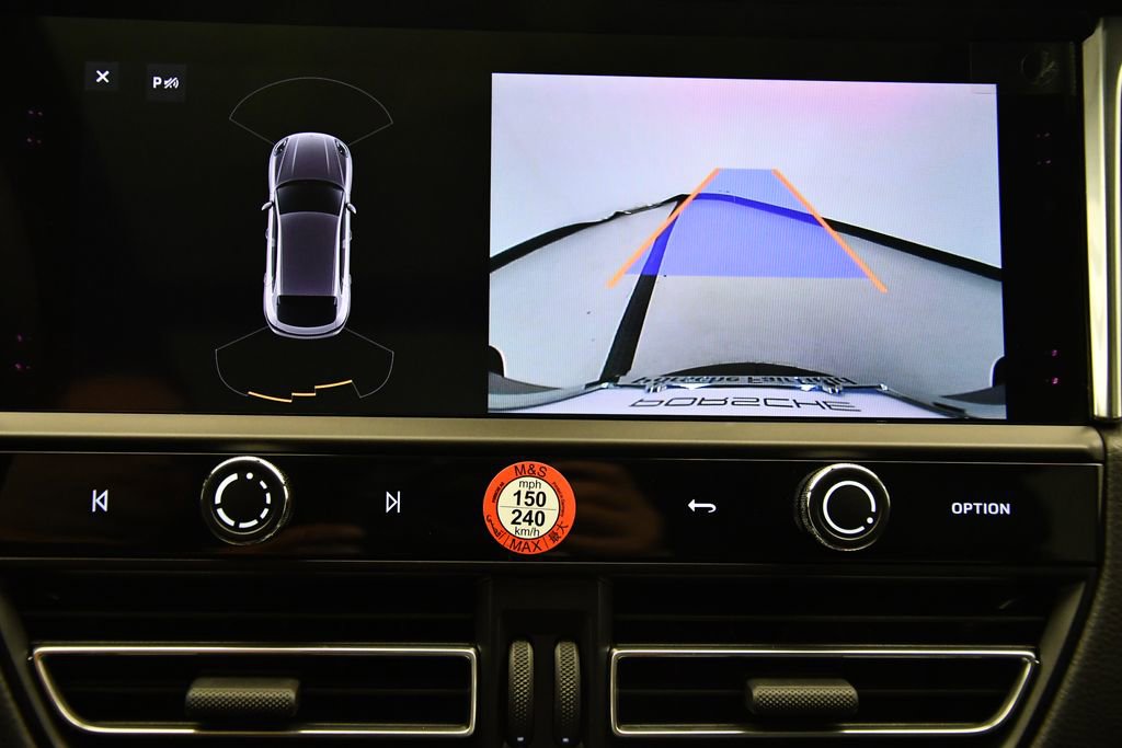 Certified 2025 Porsche Macan image 33