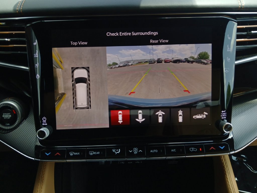 New 2026 Jeep Grand Wagoneer L Summit AWD/4WD image 9