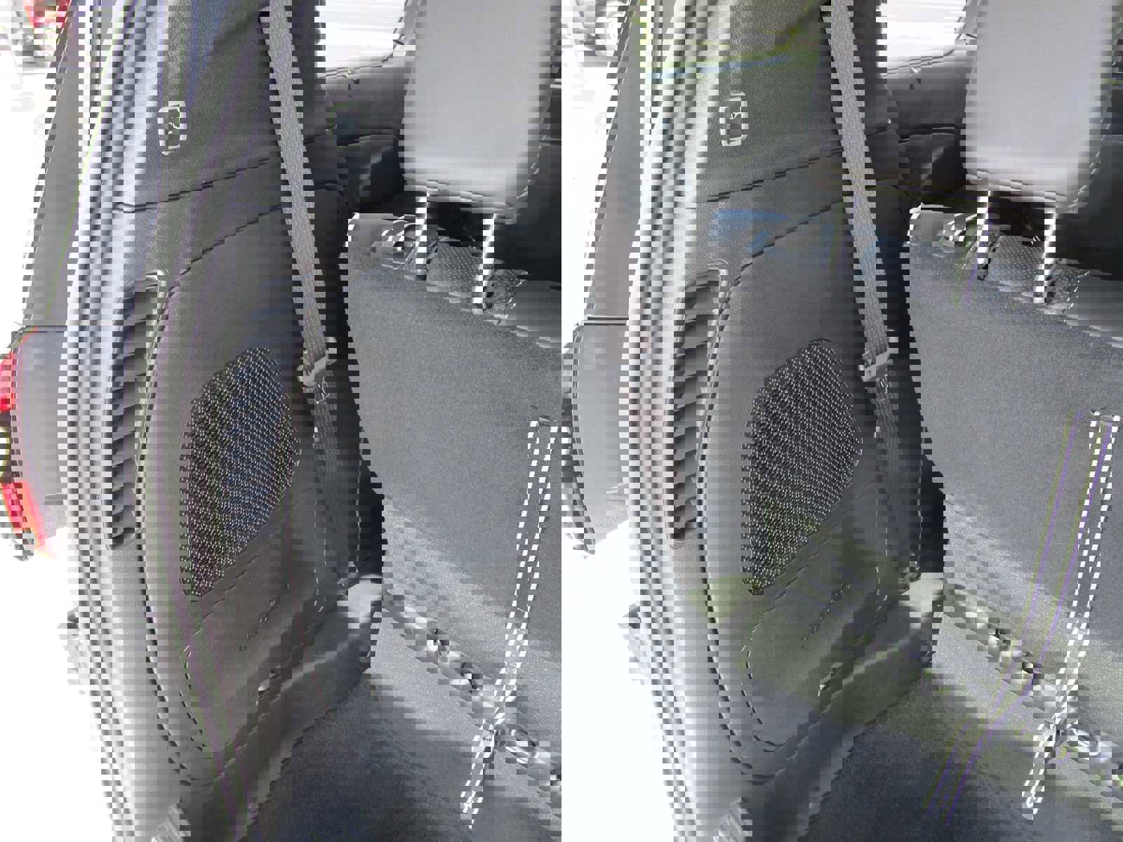 New 2026 Chrysler Pacifica Limited w/ Uconnect Theater Family Group image 11