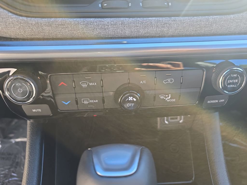 New 2026 Jeep Compass Latitude image 21