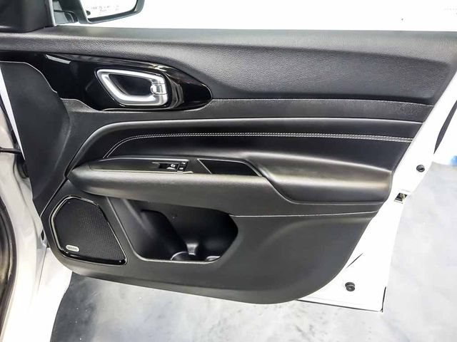 Used 2023 Jeep Compass High Altitude AWD/4WD image 32