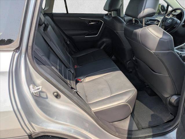 Used 2020 Toyota RAV4 XLE Premium FWD image 17