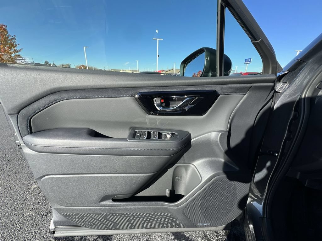 Certified 2025 Subaru Forester Limited w/ Protection Package (1PH) AWD/4WD image 23