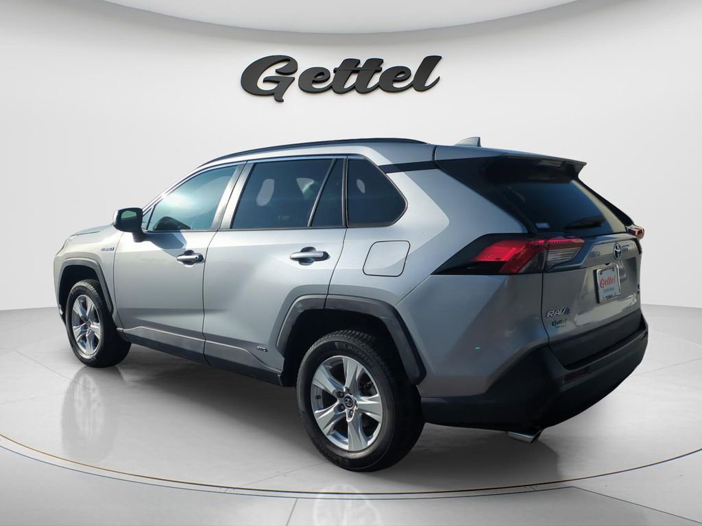 Used 2019 Toyota RAV4 XLE w/ Convenience Package image 14