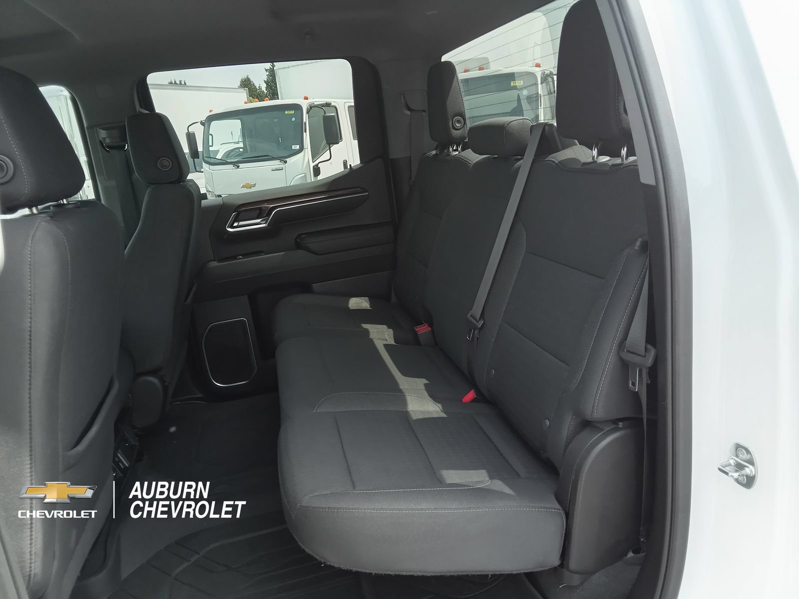Certified 2023 Chevrolet Silverado 1500 LT w/ Protection Package AWD/4WD image 18
