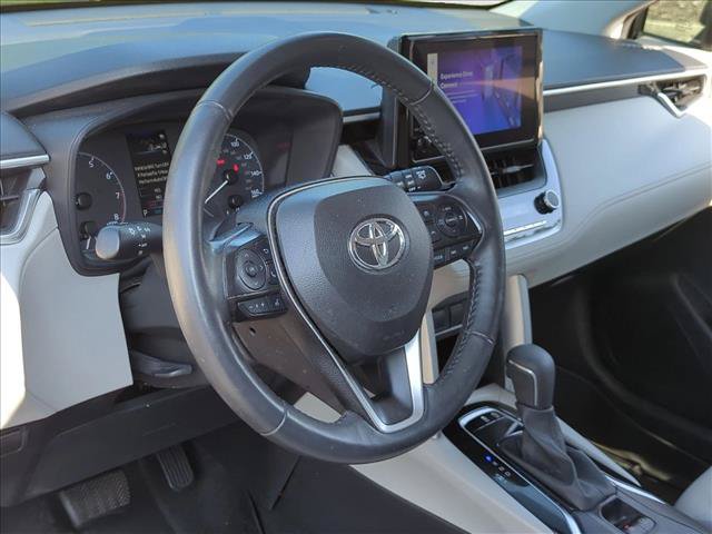 Used 2023 Toyota Corolla Cross LE w/ Moonroof Package FWD image 9