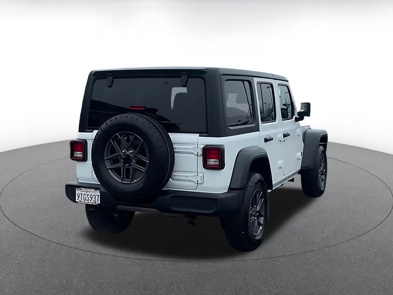 Used 2025 Jeep Wrangler Sport S image 14