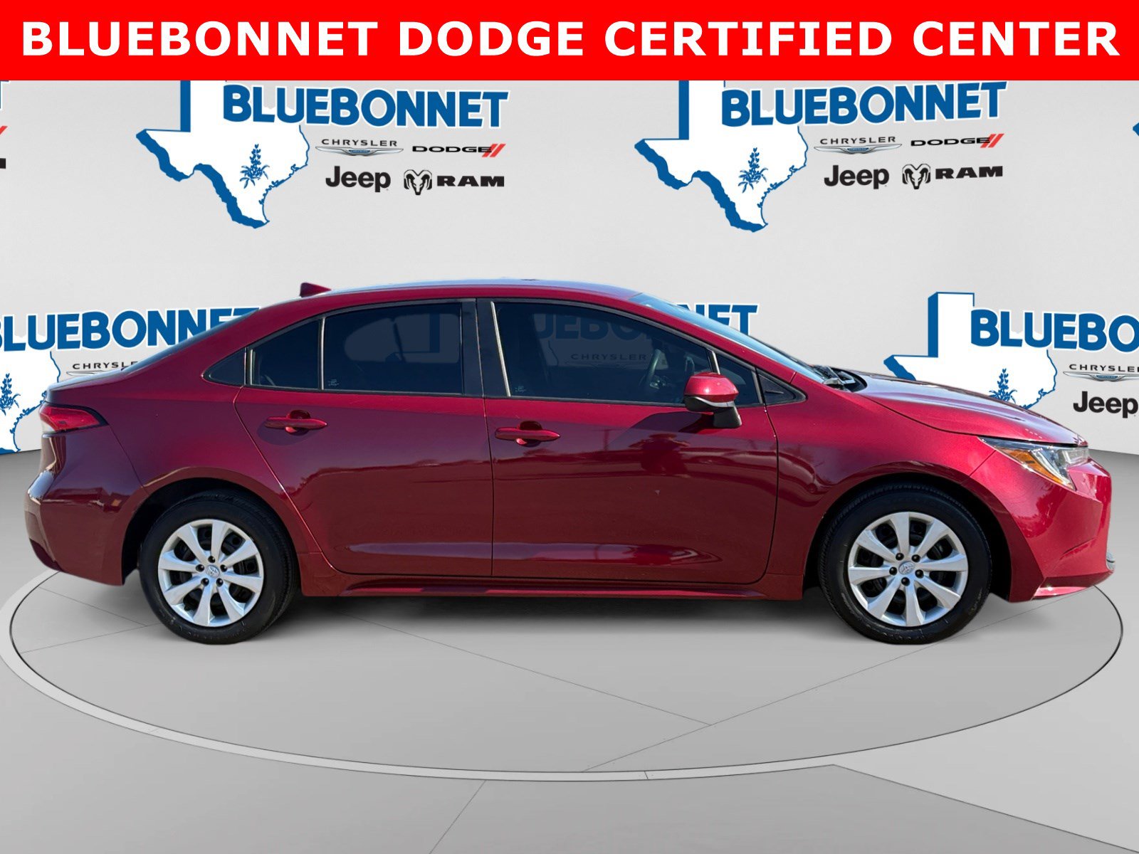 Used 2023 Toyota Corolla LE FWD image 4