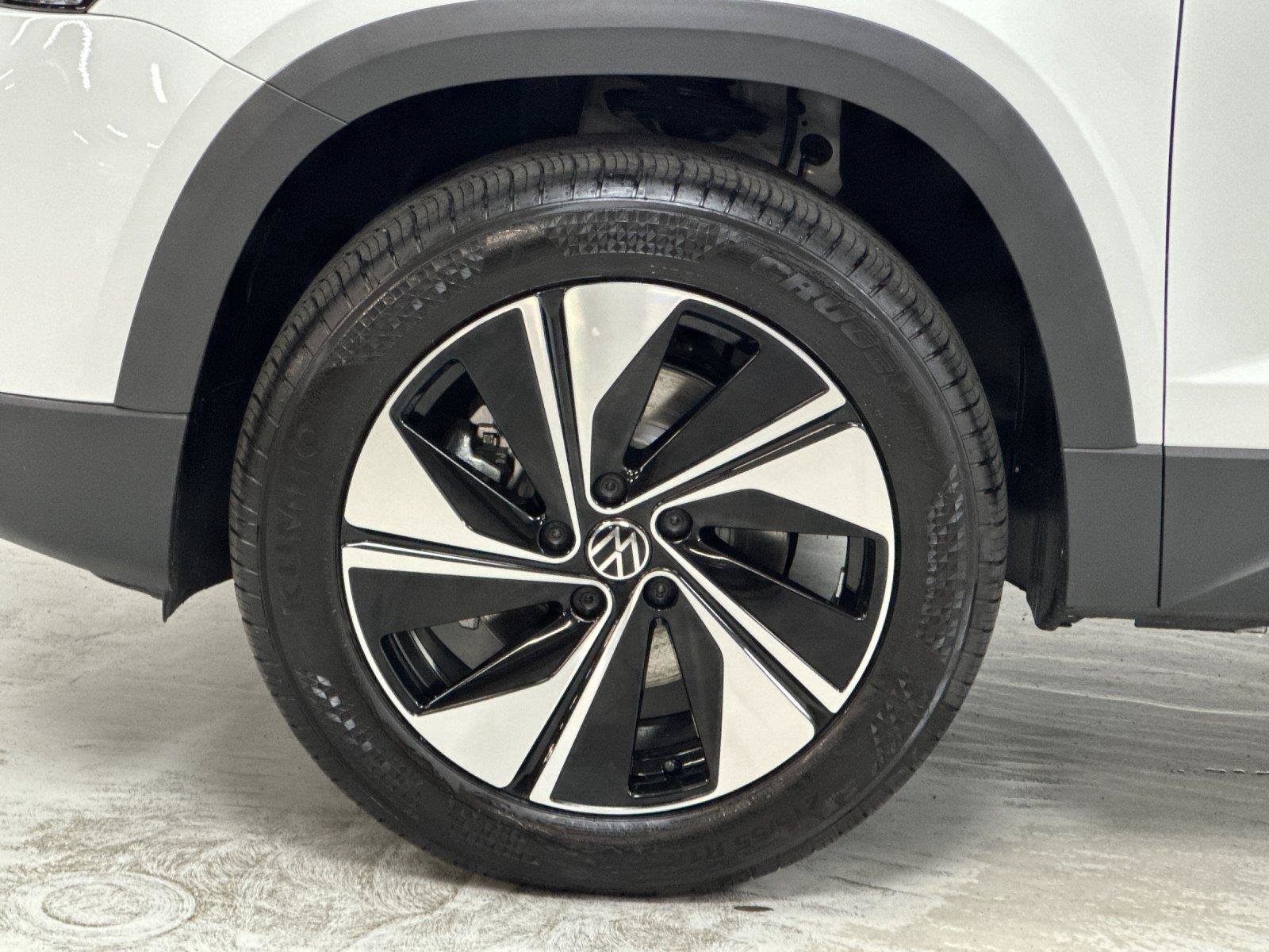 New 2026 Volkswagen Taos SE AWD/4WD image 24
