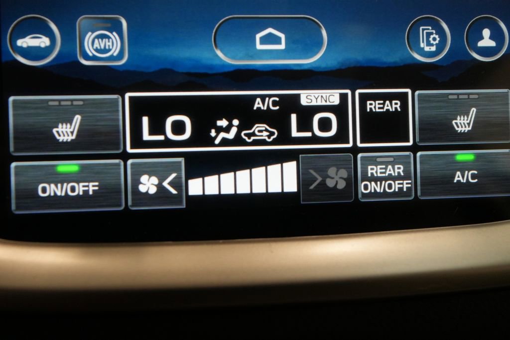 New 2025 Subaru Ascent Limited image 35